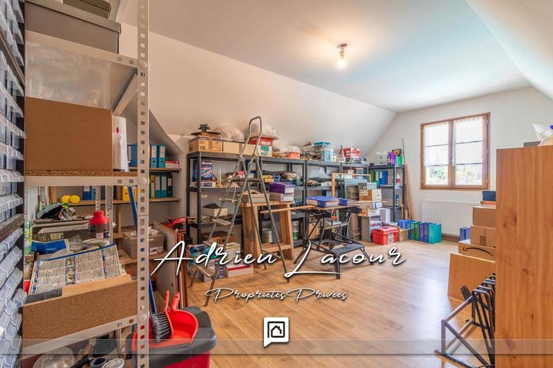 Maison - 242 m² - 10 pièces