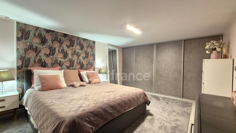 Maison - 185 m² - 6 pièces