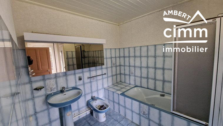 Maison - 157 m² - 8 pièces