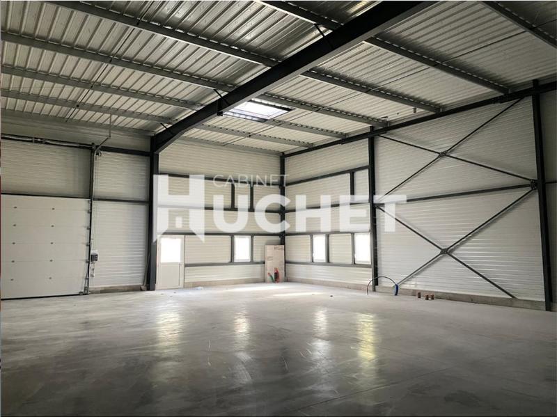 Local d'activité / Entrepôt - 223 m²