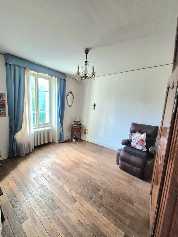 Maison - 140 m² - 6 pièces