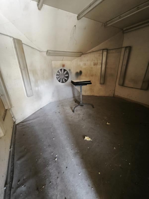 Local d'activité / Entrepôt - 464 m² - 9 pièces