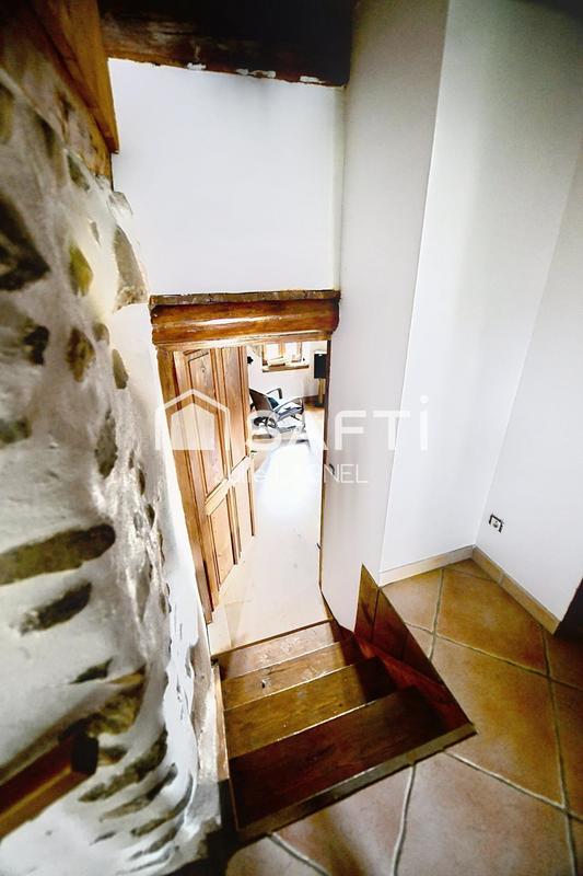 Maison - 180 m² - 9 pièces