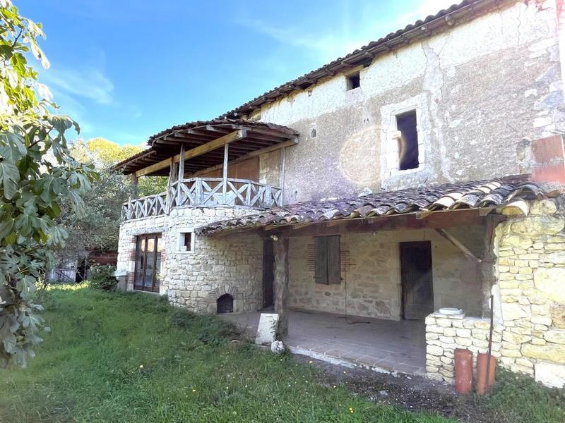 Maison - 288 m² - 12 pièces