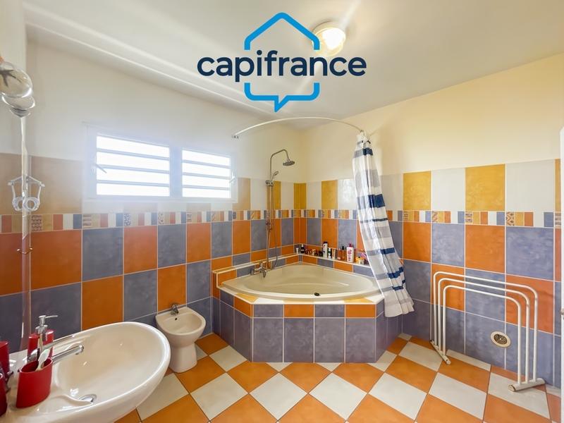 Maison - 197 m² - 8 pièces