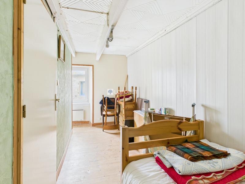 Maison - 80 m² - 5 pièces