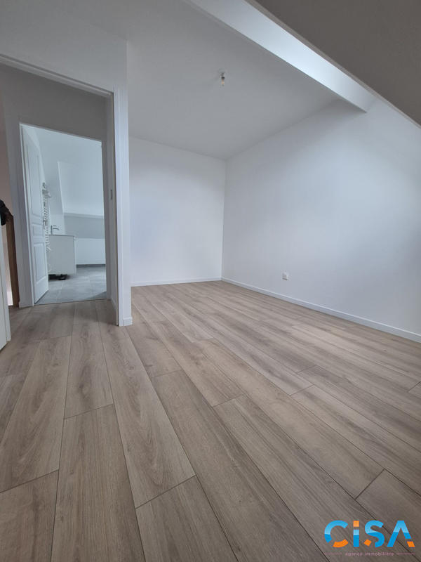 Maison traditionnelle - 96 m² - 4 pièces