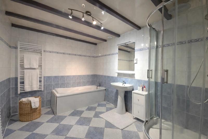 Appartement - 148 m² - 5 pièces