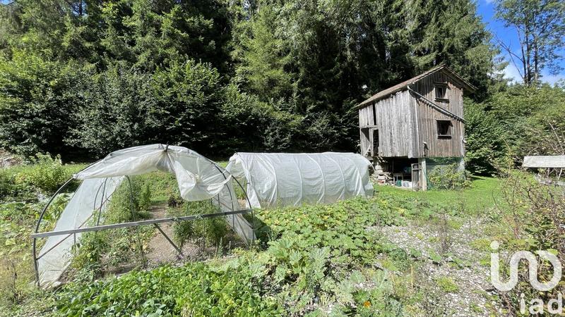 Maison - 547 m² - 8 pièces