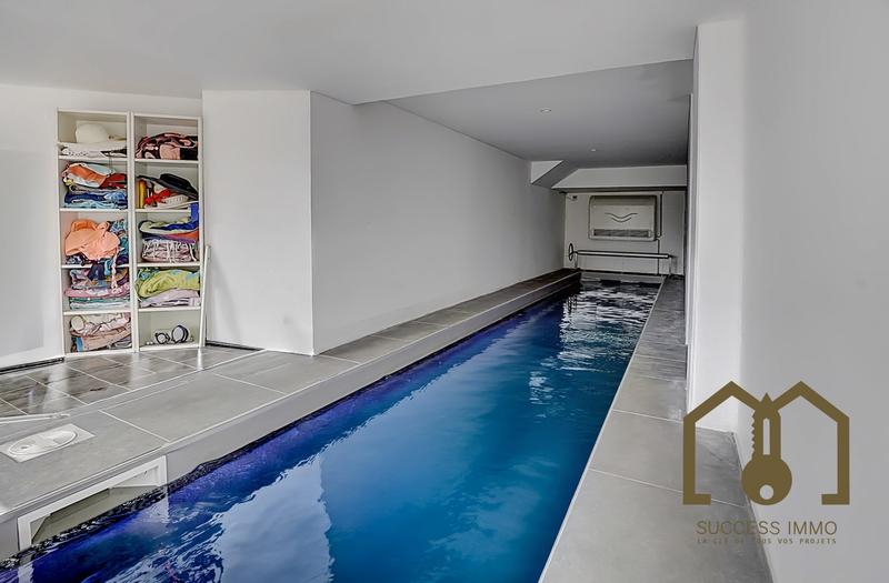 Maison traditionnelle - 200 m² - 8 pièces