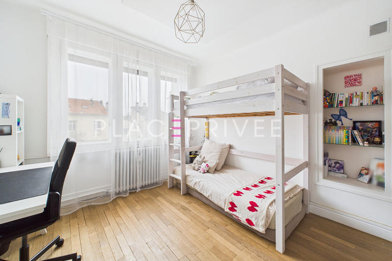 Appartement - 146 m² - 7 pièces