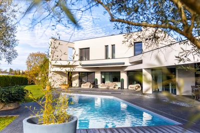 Maison contemporaine - 287 m² - 6 pièces