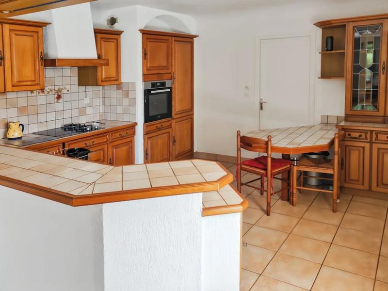 Maison - 220 m² - 7 pièces