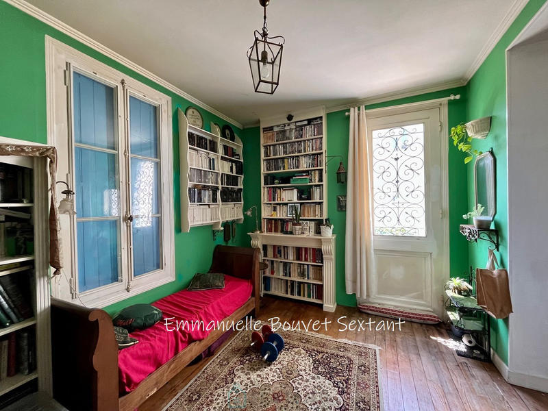 Maison - 180 m² - 9 pièces