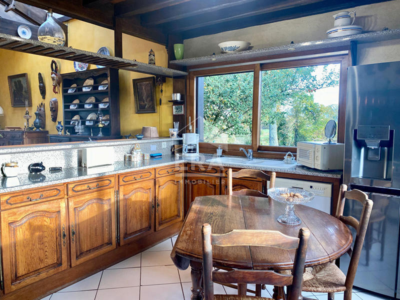 Maison - 184 m² - 5 pièces