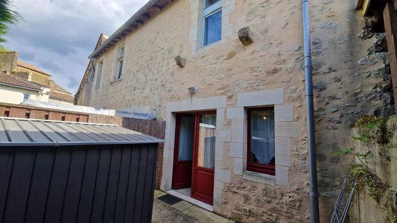 Maison - 225 m² - 10 pièces