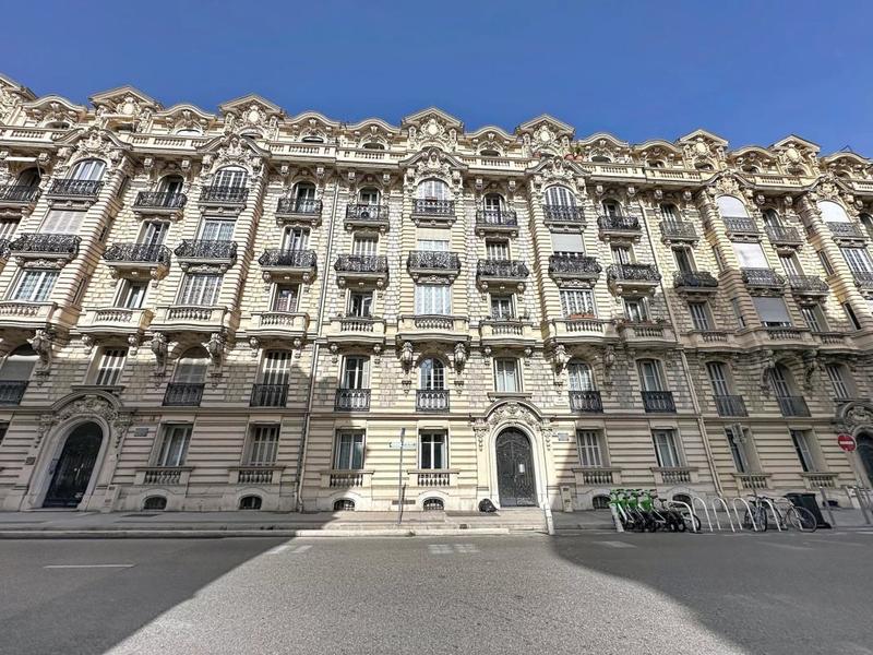 Appartement - 123 m² - 5 pièces