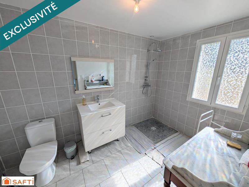 Maison - 243 m² - 9 pièces