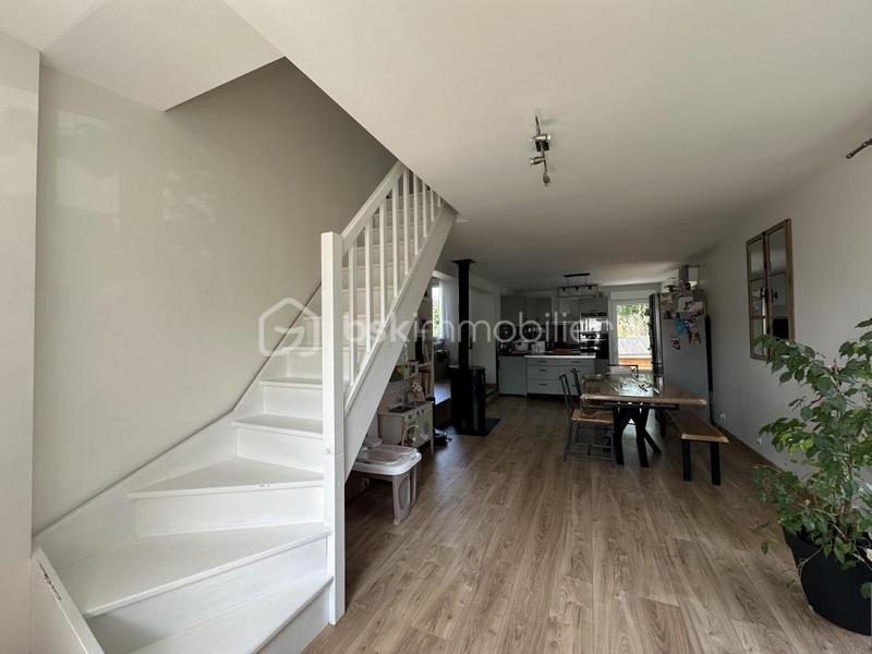 Maison - 137 m² - 6 pièces