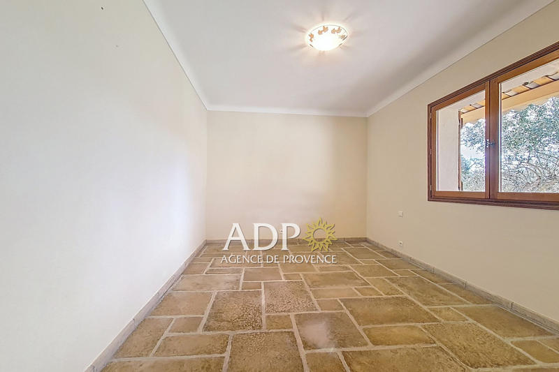 Appartement - 142 m² - 6 pièces