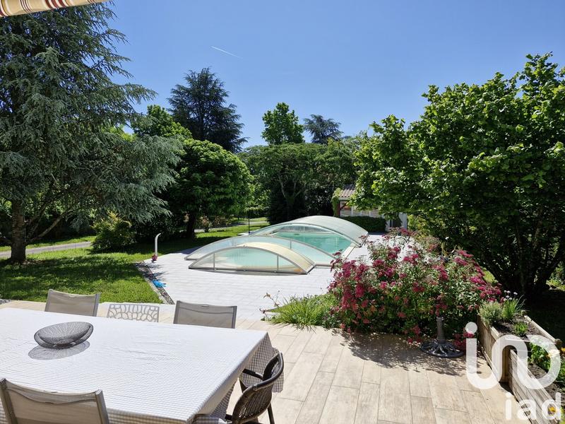 Maison - 200 m² - 7 pièces