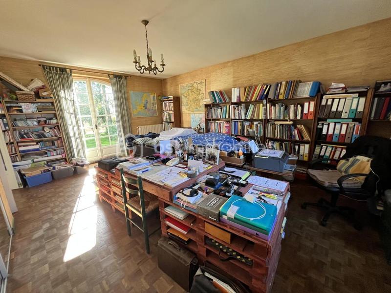 Propriété - 258 m² - 9 pièces