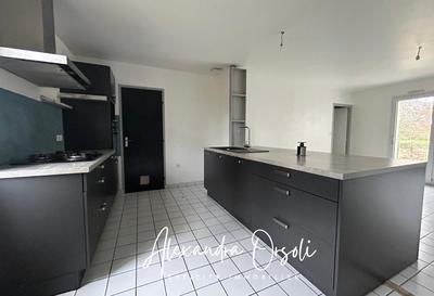 Maison - 103 m² - 4 pièces