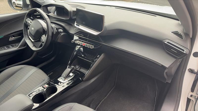 Peugeot 2008 1.2 PureTech 130 Eat8 Allure Pack