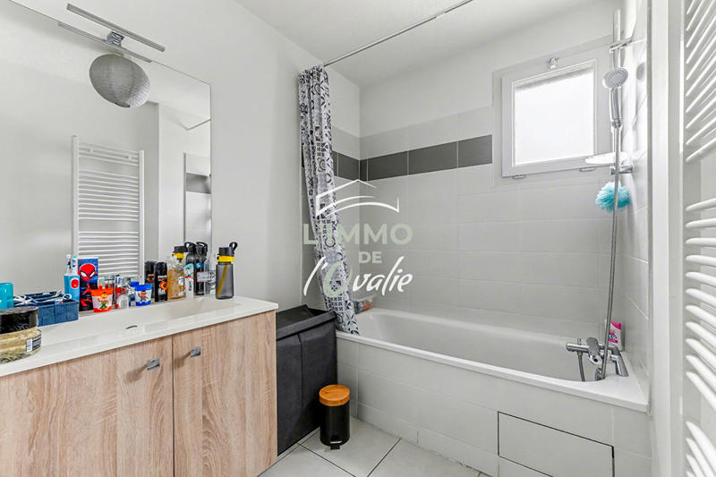 Maison - 84 m² - 4 pièces