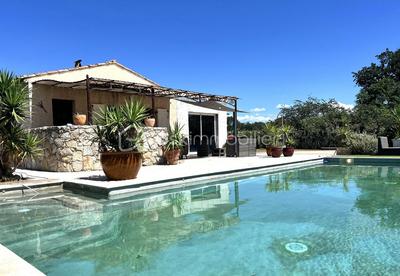 Maison traditionnelle - 212 m² - 8 pièces