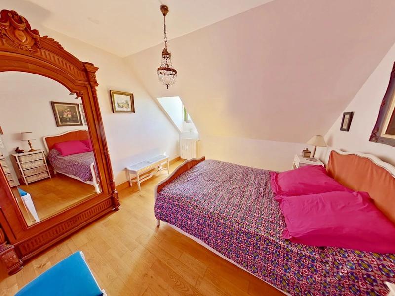 Maison - 200 m² - 7 pièces