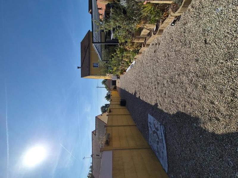 Maison - 230 m² - 7 pièces