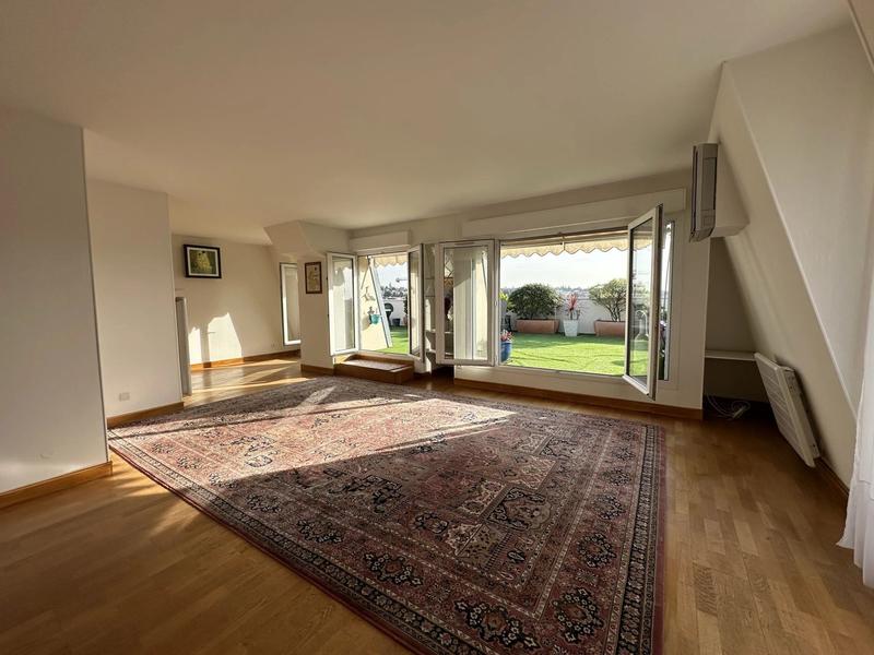 Appartement - 102 m² - 5 pièces