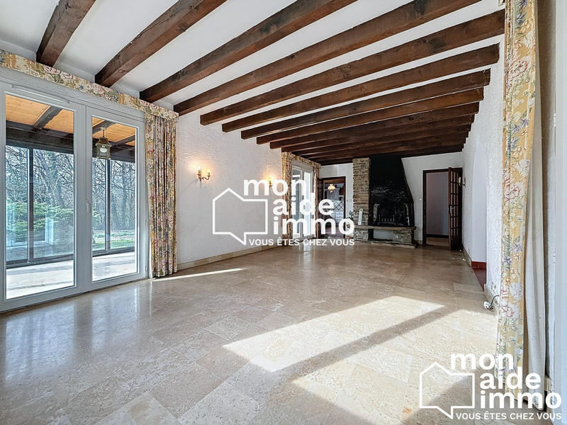 Maison - 250 m² - 7 pièces