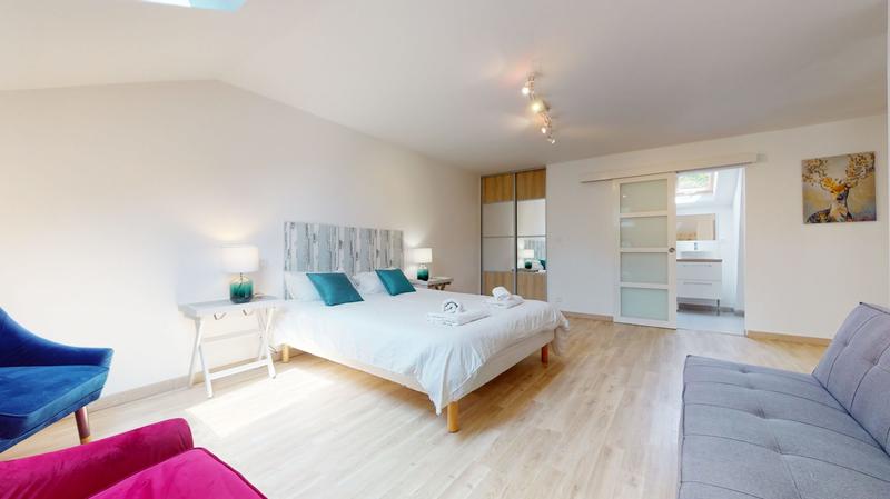 Maison traditionnelle - 514 m² - 15 pièces