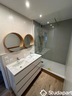 Chambre - 11 m² - 1 pièce