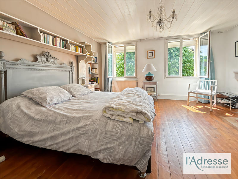 Maison - 190 m² - 8 pièces