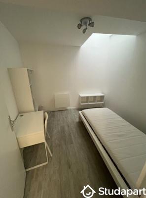 Chambre - 9 m² - 1 pièce