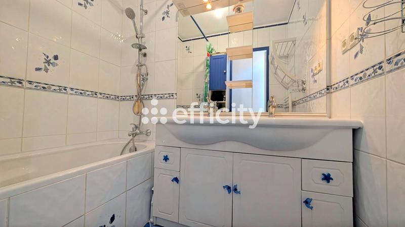 Appartement ancien - 85 m² - 4 pièces