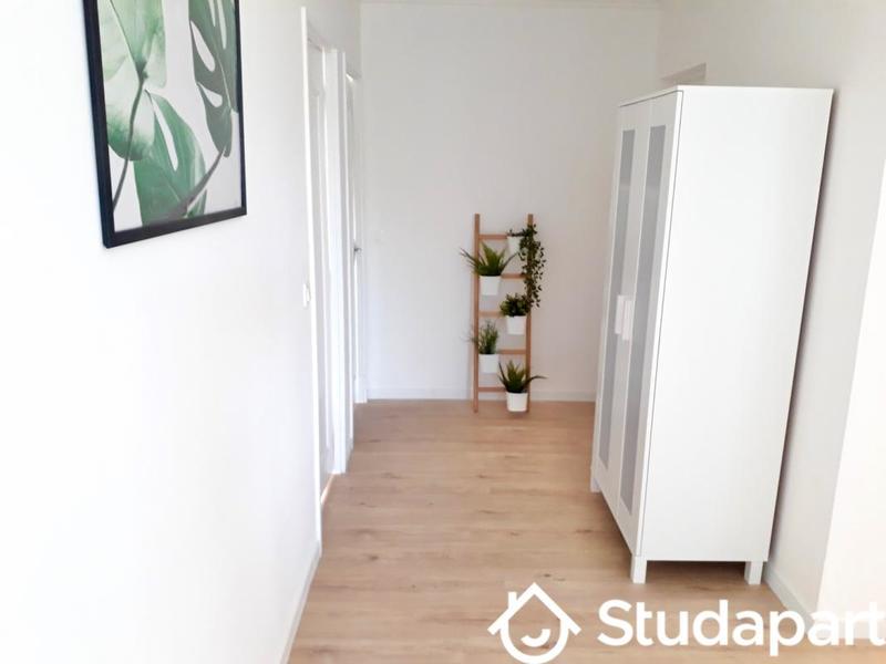 Chambre - 13 m² - 1 pièce