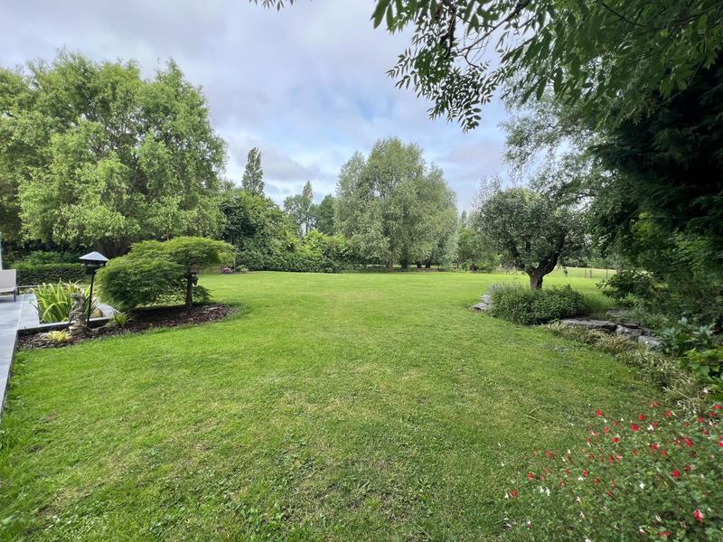 Maison - 255 m² - 9 pièces