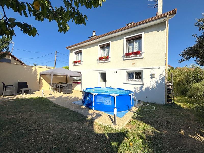 Maison - 184 m² - 8 pièces