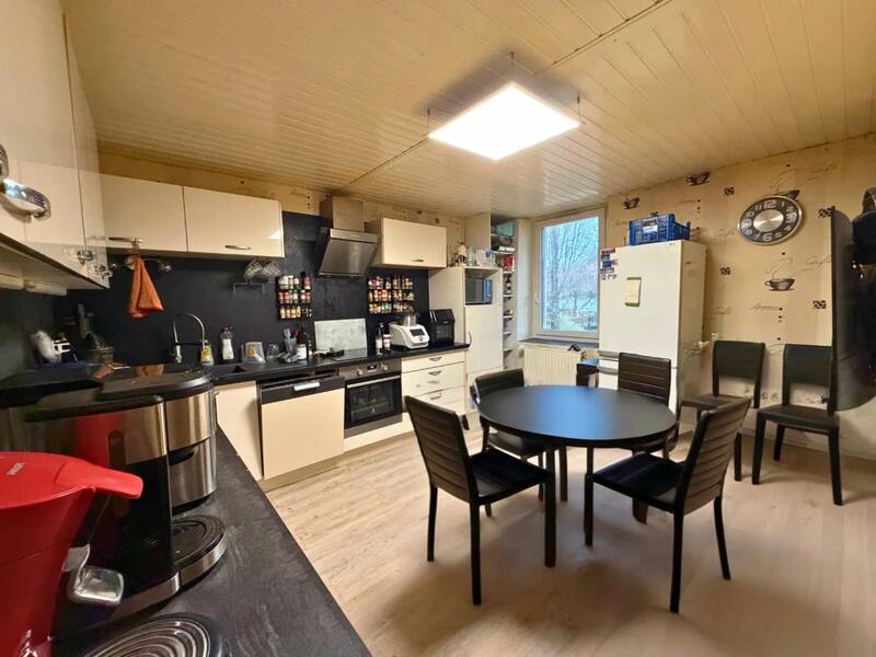 Propriété - 350 m² - 10 pièces