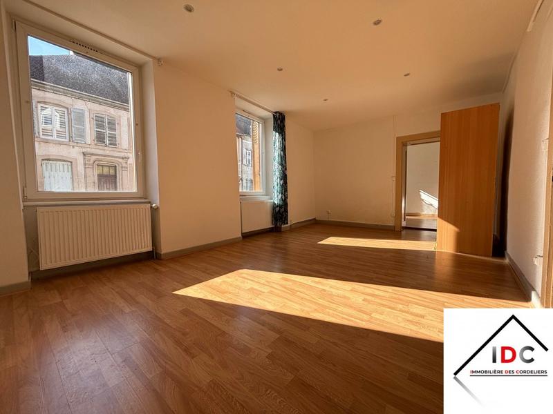 Appartement - 83 m² - 4 pièces