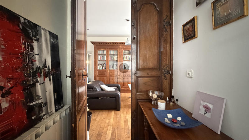 Maison - 306 m² - 10 pièces