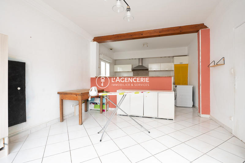 Maison - 220 m² - 7 pièces