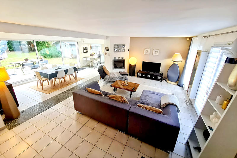 Maison - 140 m² - 6 pièces
