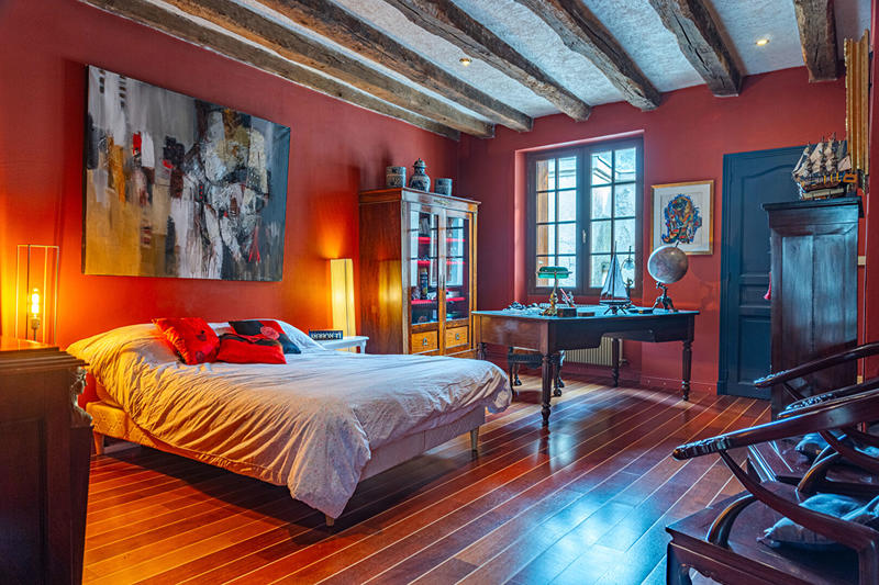 Maison - 210 m² - 6 pièces