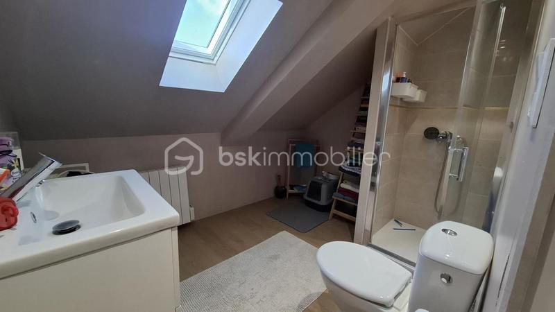 Maison - 121 m² - 7 pièces