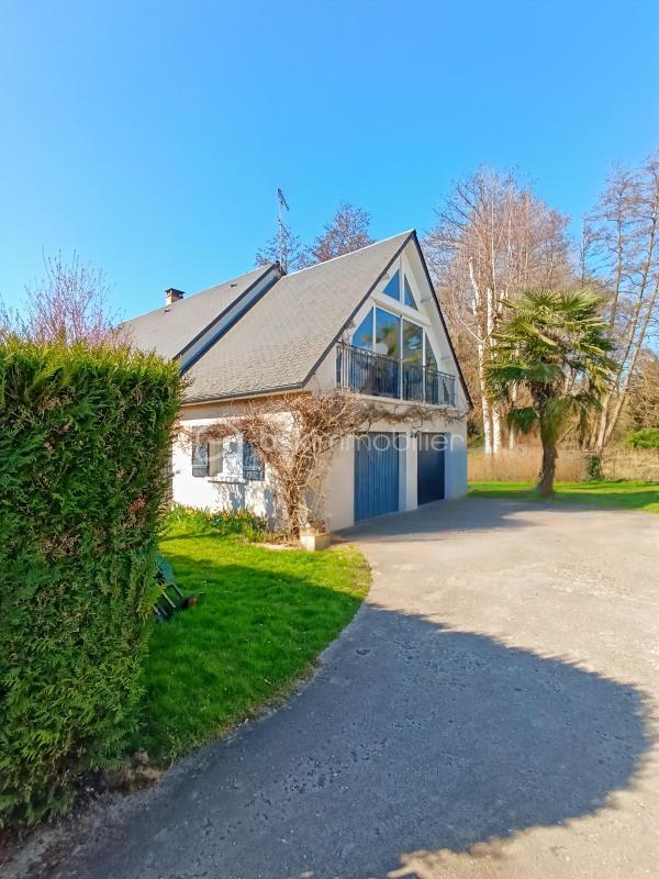 Maison traditionnelle - 162 m² - 7 pièces